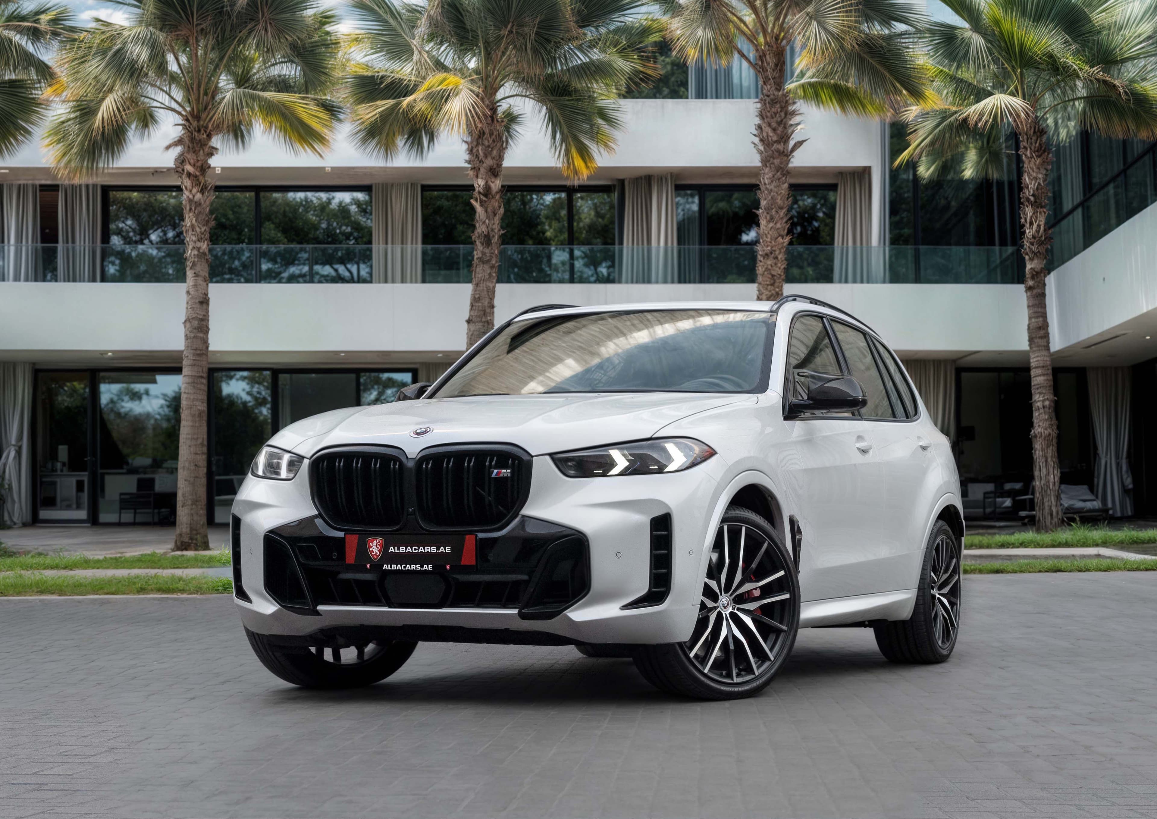 BMW X5 M60i